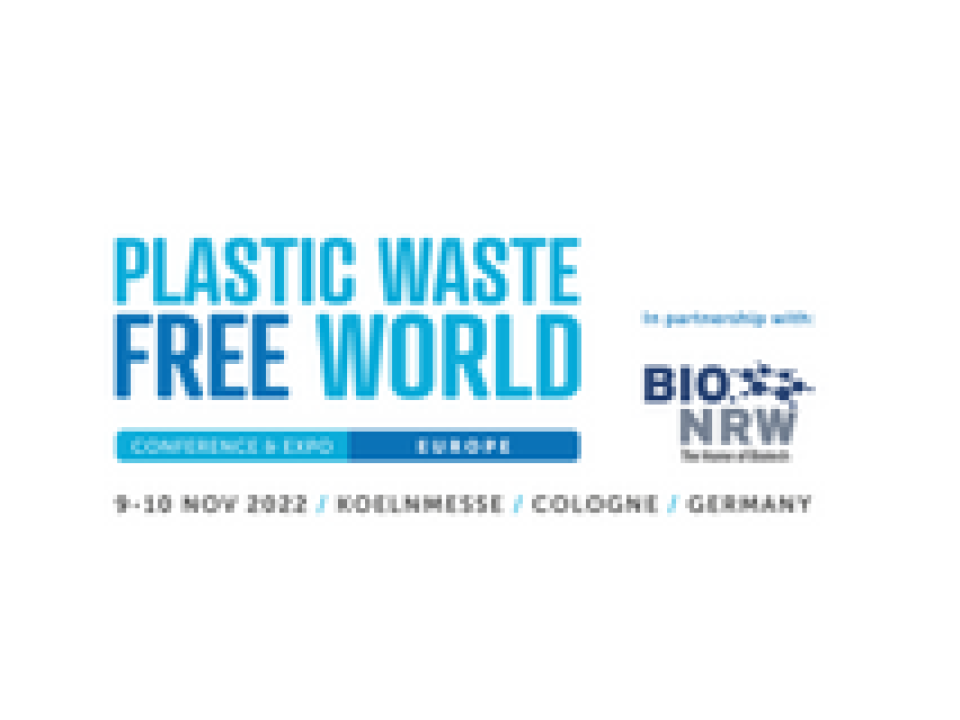 plastic free world  logo 2022